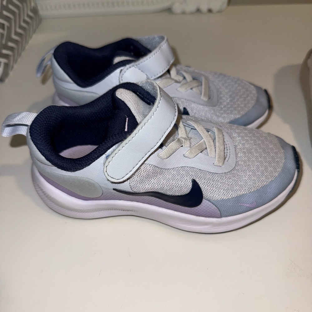 Little girls Nike Shoes!!